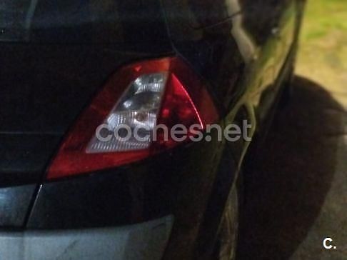 Usado Renault Mégane II Dynamique 120 CV (88 kW) 2004 Negro Berlina