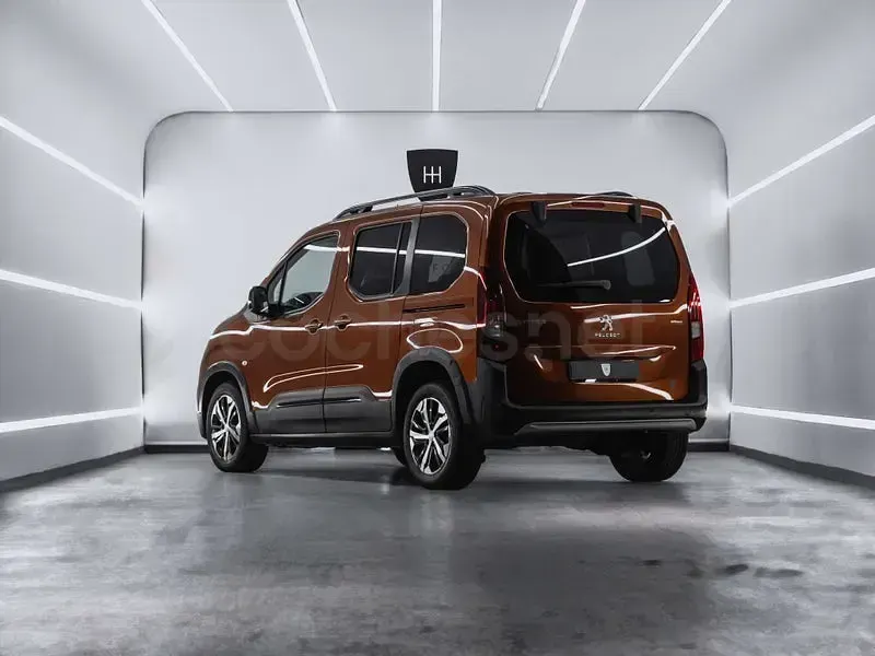 Usado Peugeot Rifter GT 130 CV (95 kW) 2020 Marrón Monovolumen