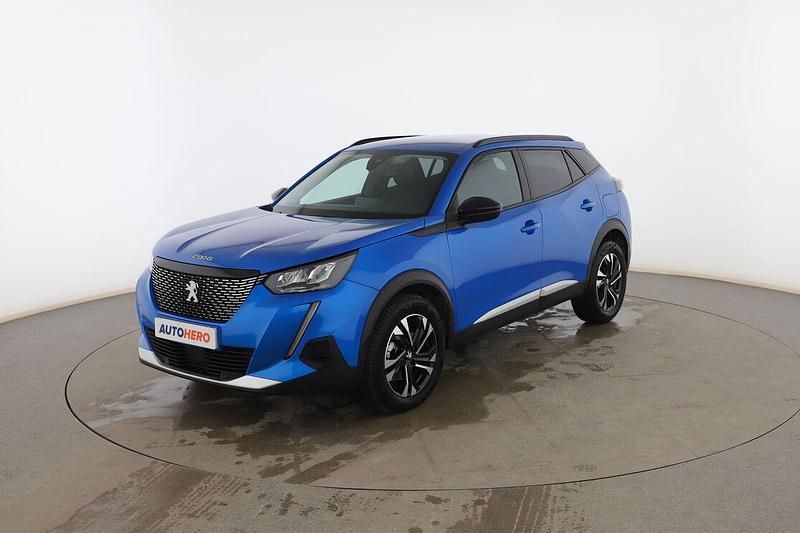 Usado Peugeot 2008 Allure 131 CV (96 kW) 2022 Azul SUV