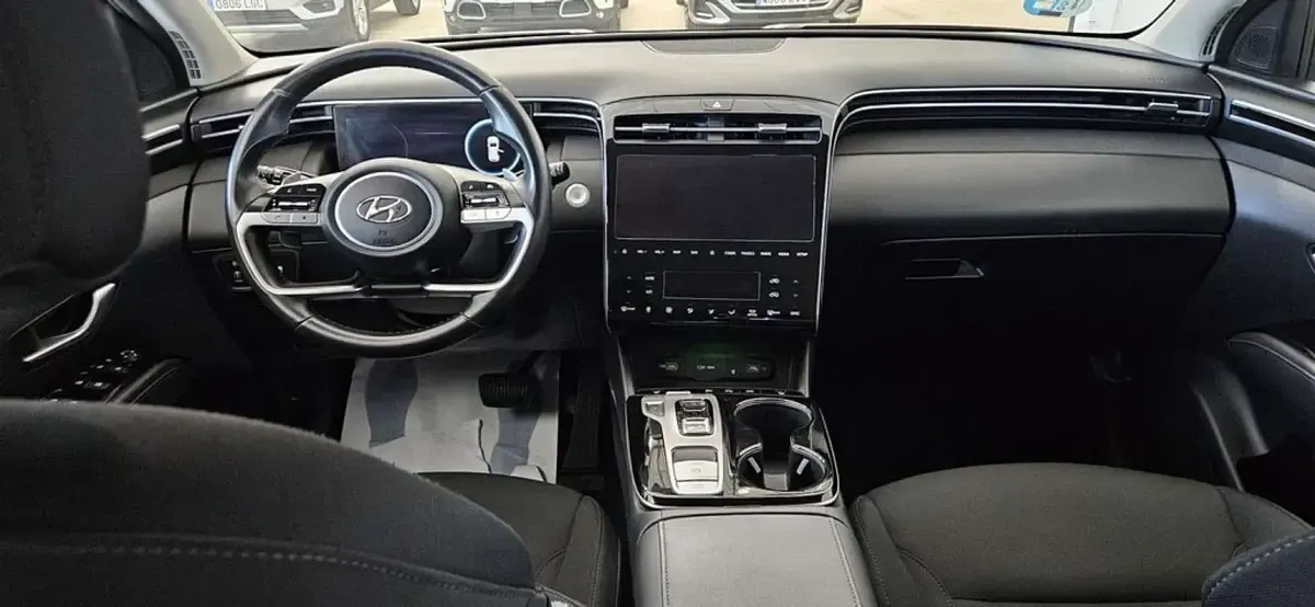 Usado Hyundai Tucson 136 CV (100 kW) 2022 Negro SUV