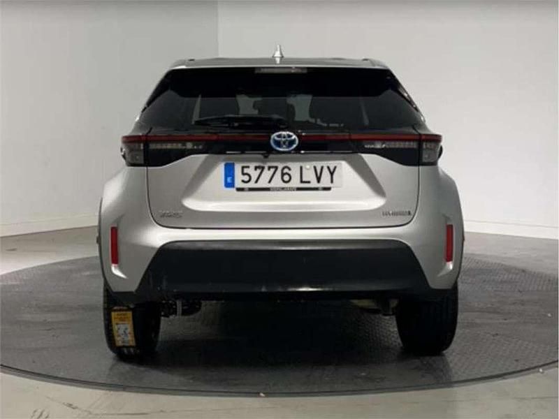 Usado Toyota Yaris Cross Style 116 CV (85 kW) 2022 Gris ágata SUV