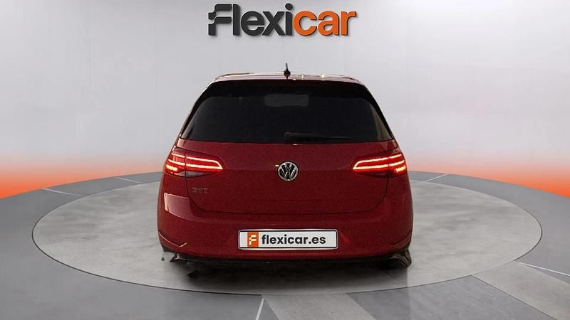 Usado VW Golf VII GTI 245 CV (180 kW) 2017 Rojo Utilitario