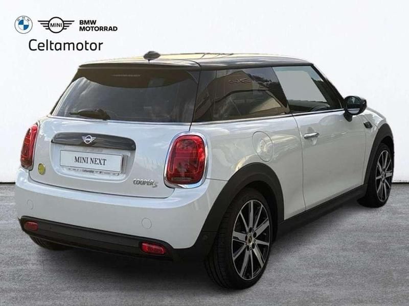 Usado Mini Cooper SE 135 kW (184 CV) 2023 Blanco Utilitario