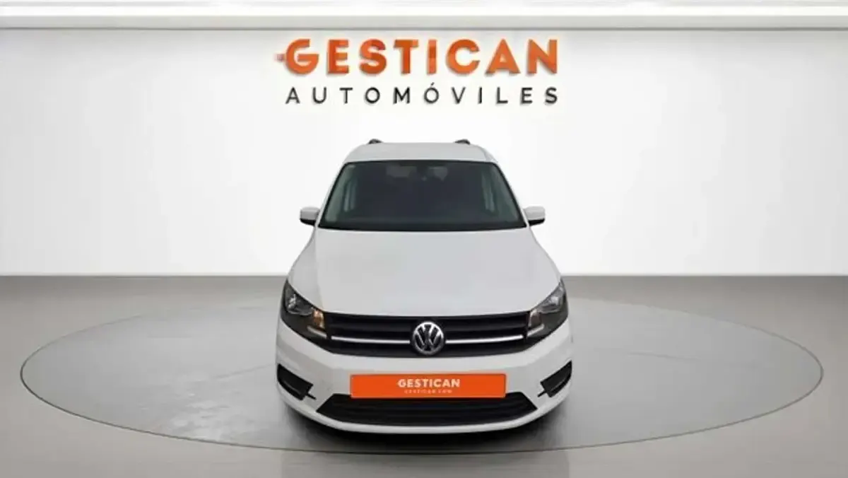 Usado VW Caddy Trendline 86 CV (63 kW) 2018 Blanco Monovolumen