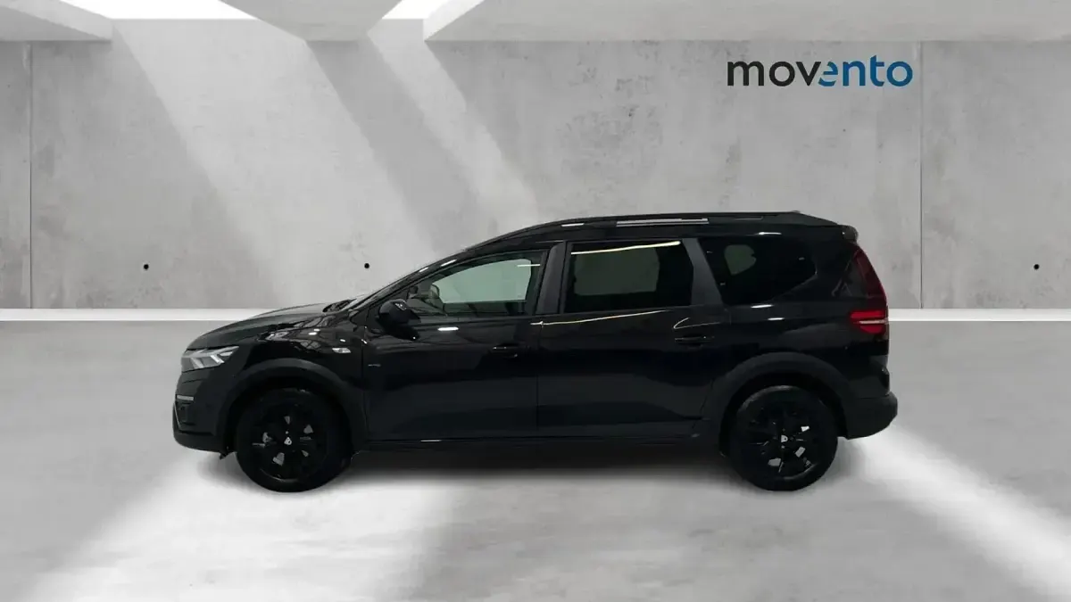 Usado Dacia Jogger Extreme 100 CV (73 kW) 2022 Negro Monovolumen