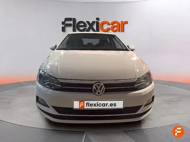 Usado VW Polo R-line 75 CV (55 kW) 2018 Blanco Utilitario