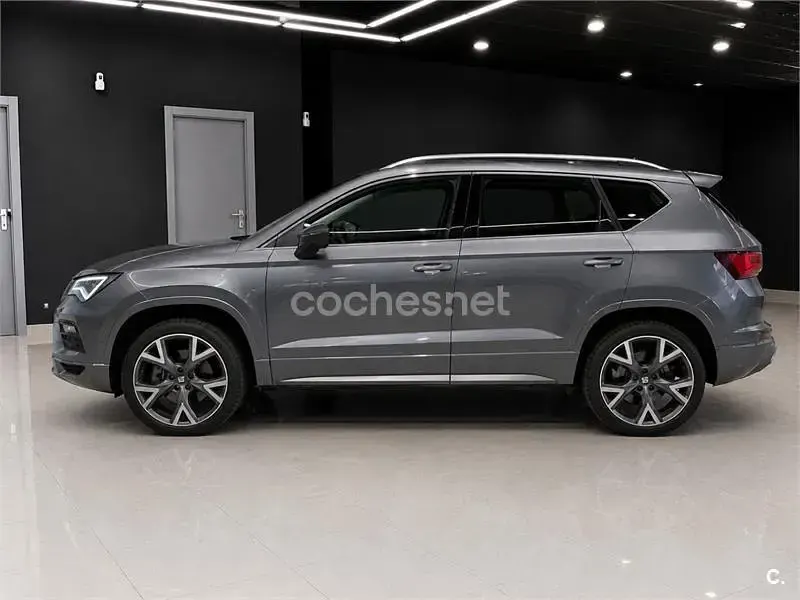 Usado Seat Ateca FR 150 CV (110 kW) 2022 Gris / plata SUV