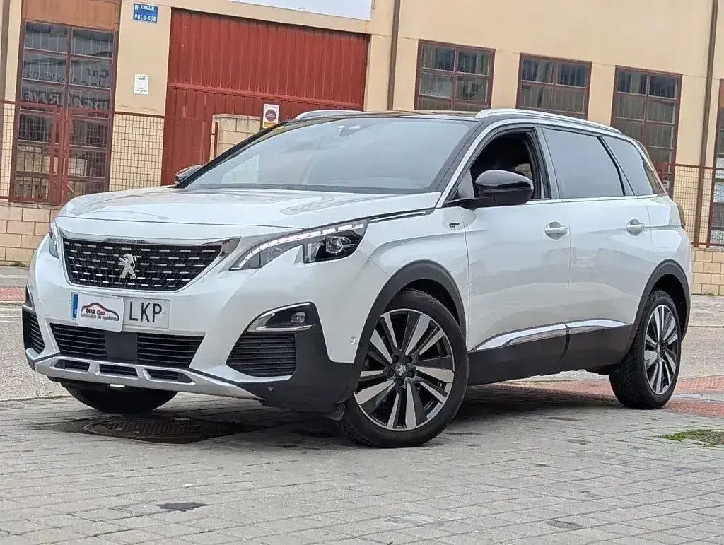 Usado Peugeot 5008 GT 181 CV (133 kW) 2020 Blanco SUV
