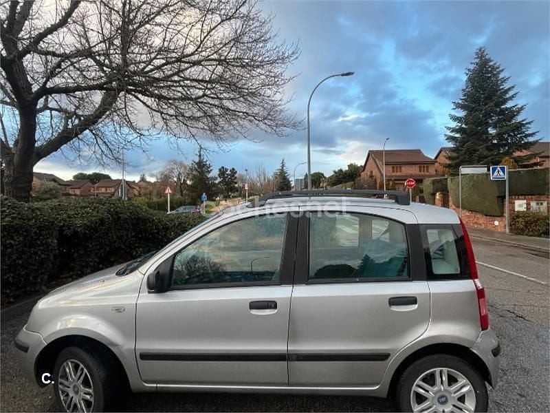 Usado Fiat Panda Dynamic 60 CV (44 kW) 2005 Gris / plata Utilitario