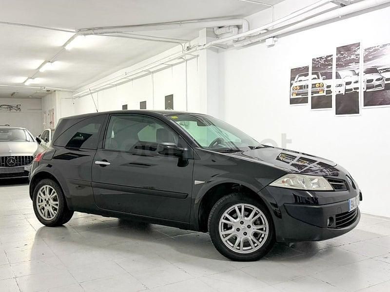 Usado Renault Mégane II Dynamique 105 CV (77 kW) 2008 Negro Berlina