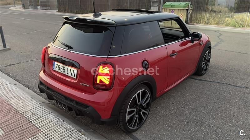 Usado Mini John Cooper Works 231 CV (169 kW) 2021 Rojo Utilitario
