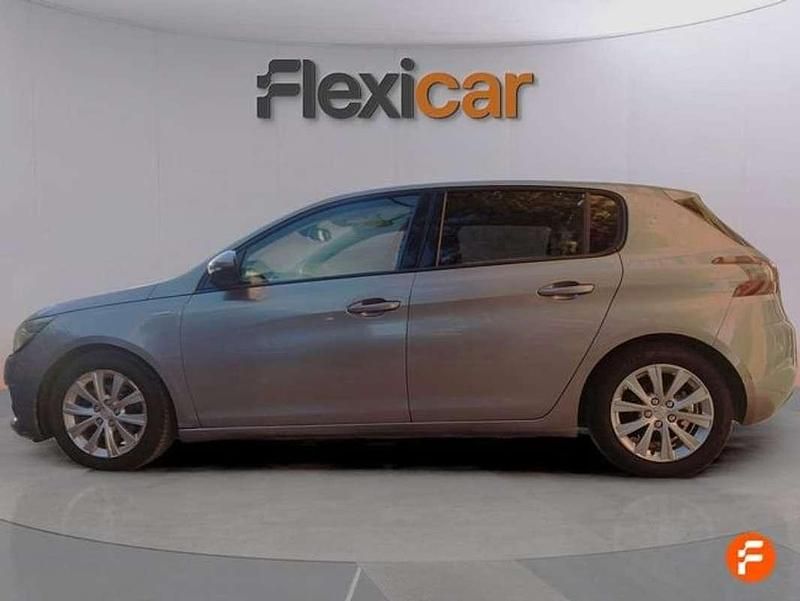 Usado Peugeot 308 Style 131 CV (96 kW) 2020 Gris Utilitario