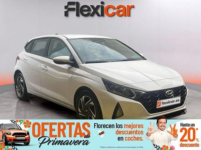 Usado Hyundai i20 100 CV (73 kW) 2022 Blanco Utilitario