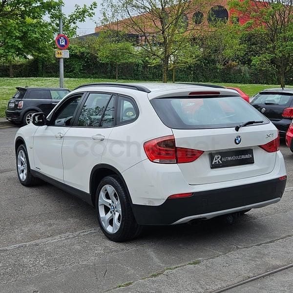 Käytetty BMW X1 Comfort Edition 177 HP (130 kW) 2010 Valkoinen Katumaasturi