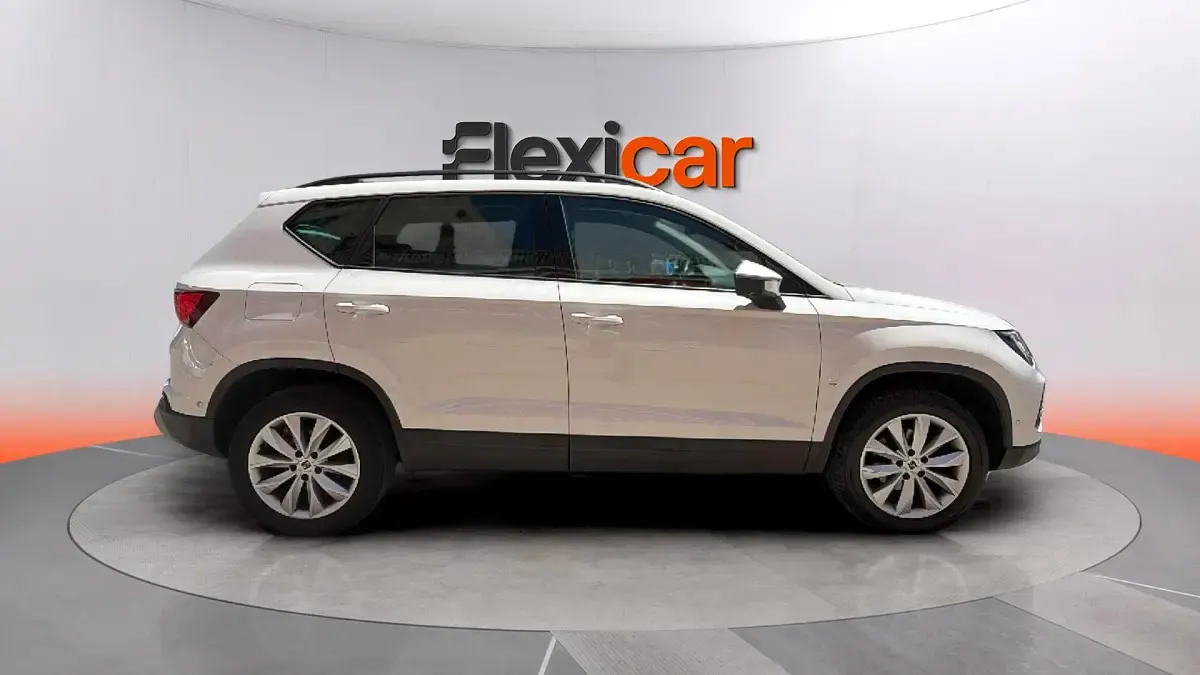 Usado Seat Ateca Style 150 CV (110 kW) 2023 Blanco SUV