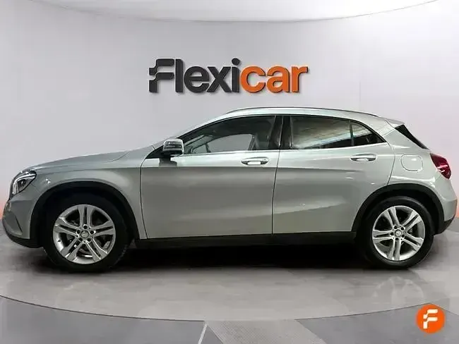 Begagnad Mercedes GLA200 AMG line 136 HK (100 kW) 2016 Grå SUV