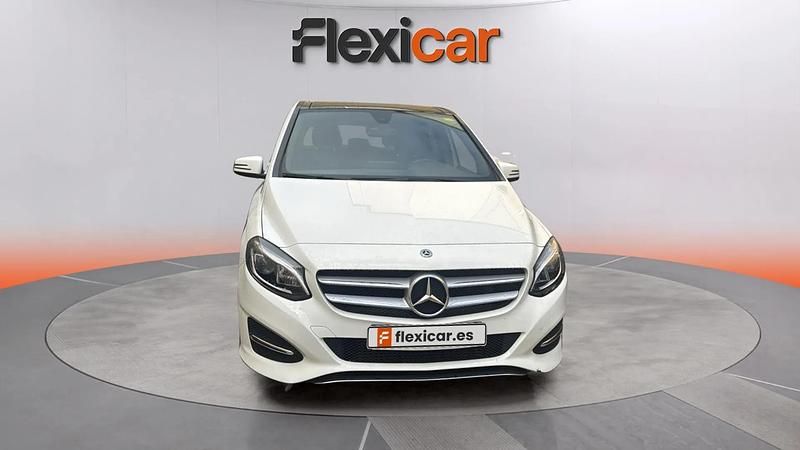 Usado Mercedes B200 139 CV (102 kW) 2017 Negro Monovolumen
