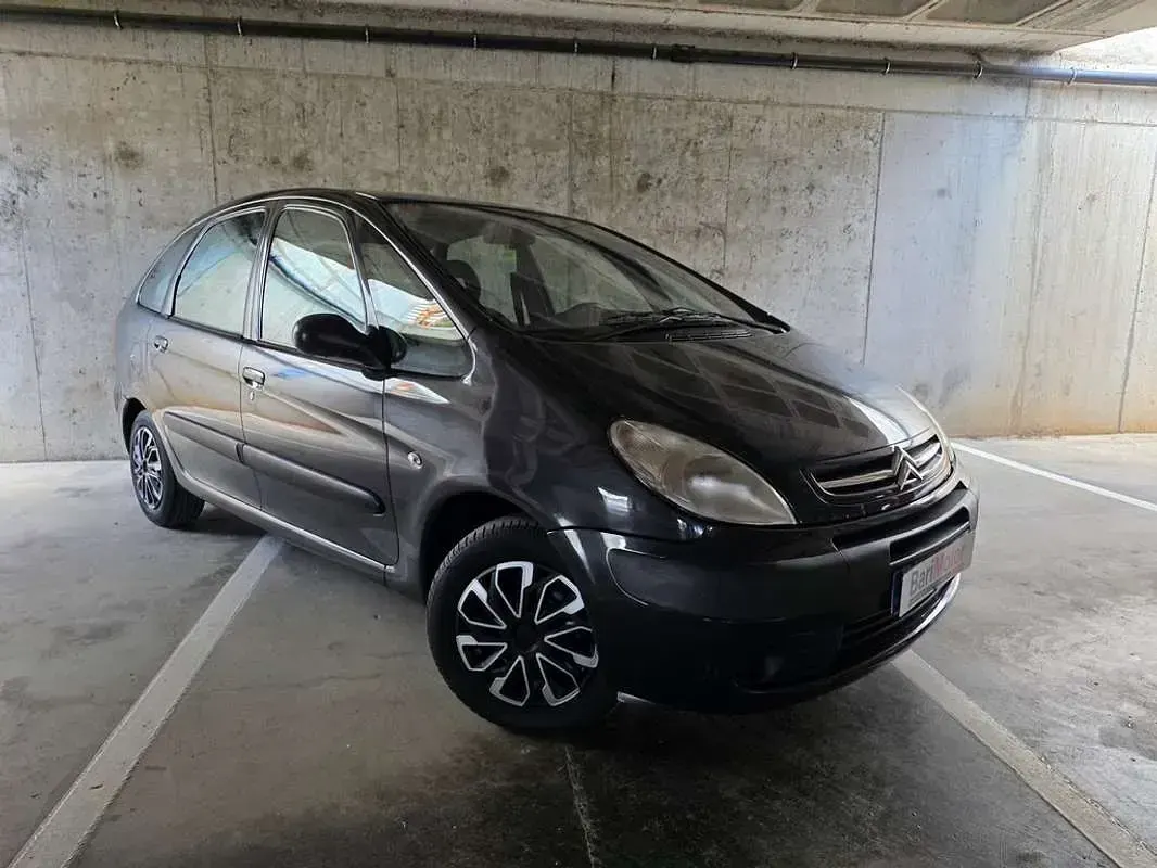 Usado Citroën Xsara 109 CV (80 kW) 2005 Gris Monovolumen