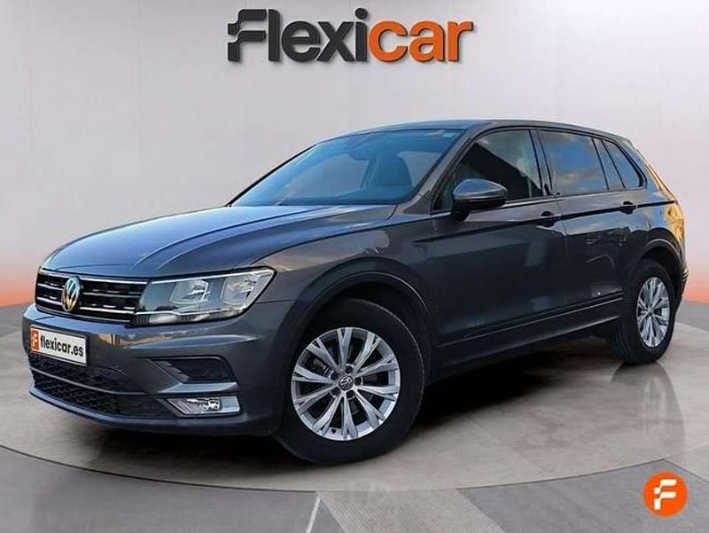 Usado VW Tiguan Edition 116 CV (85 kW) 2016 Gris SUV