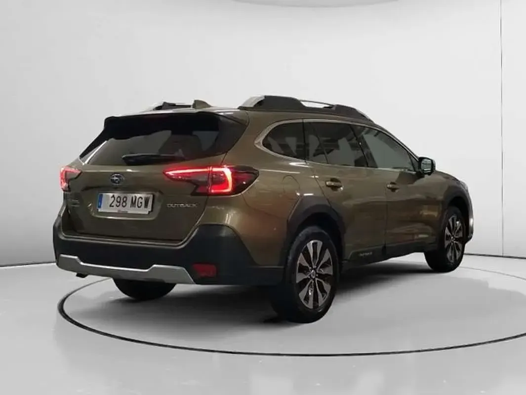 Usado Subaru Outback Sport 167 CV (122 kW) 2023 Blanco Familiar
