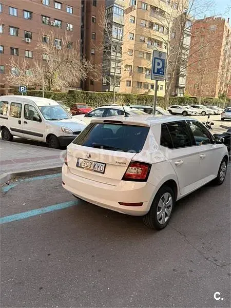 Usado Skoda Fabia Ambition 75 CV (55 kW) 2019 Blanco Utilitario