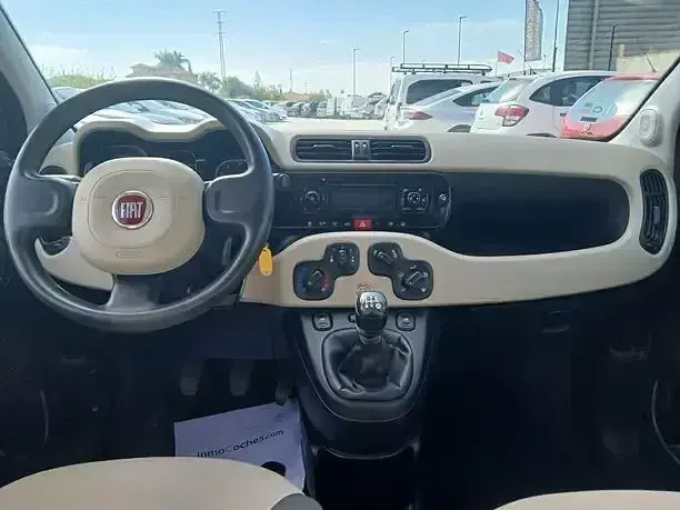 Usado Fiat Panda Young 70 CV (51 kW) 2016 Blanco Utilitario