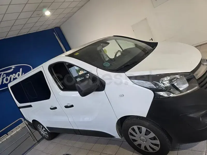 Usado Opel Vivaro 125 CV (91 kW) 2018 Blanco Monovolumen