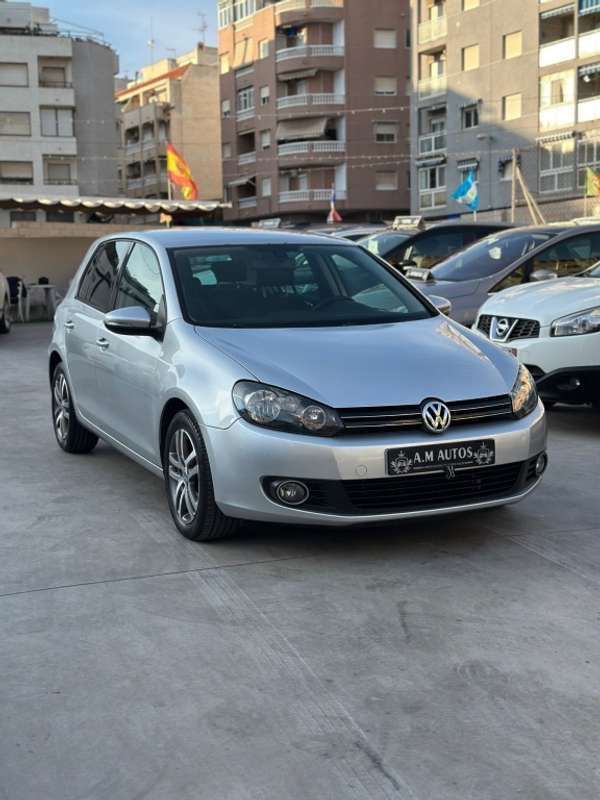 Gris Usado 2010 VW Golf VI Advance Utilitario | 7250 € (Precio justo) - Imagen 1/4