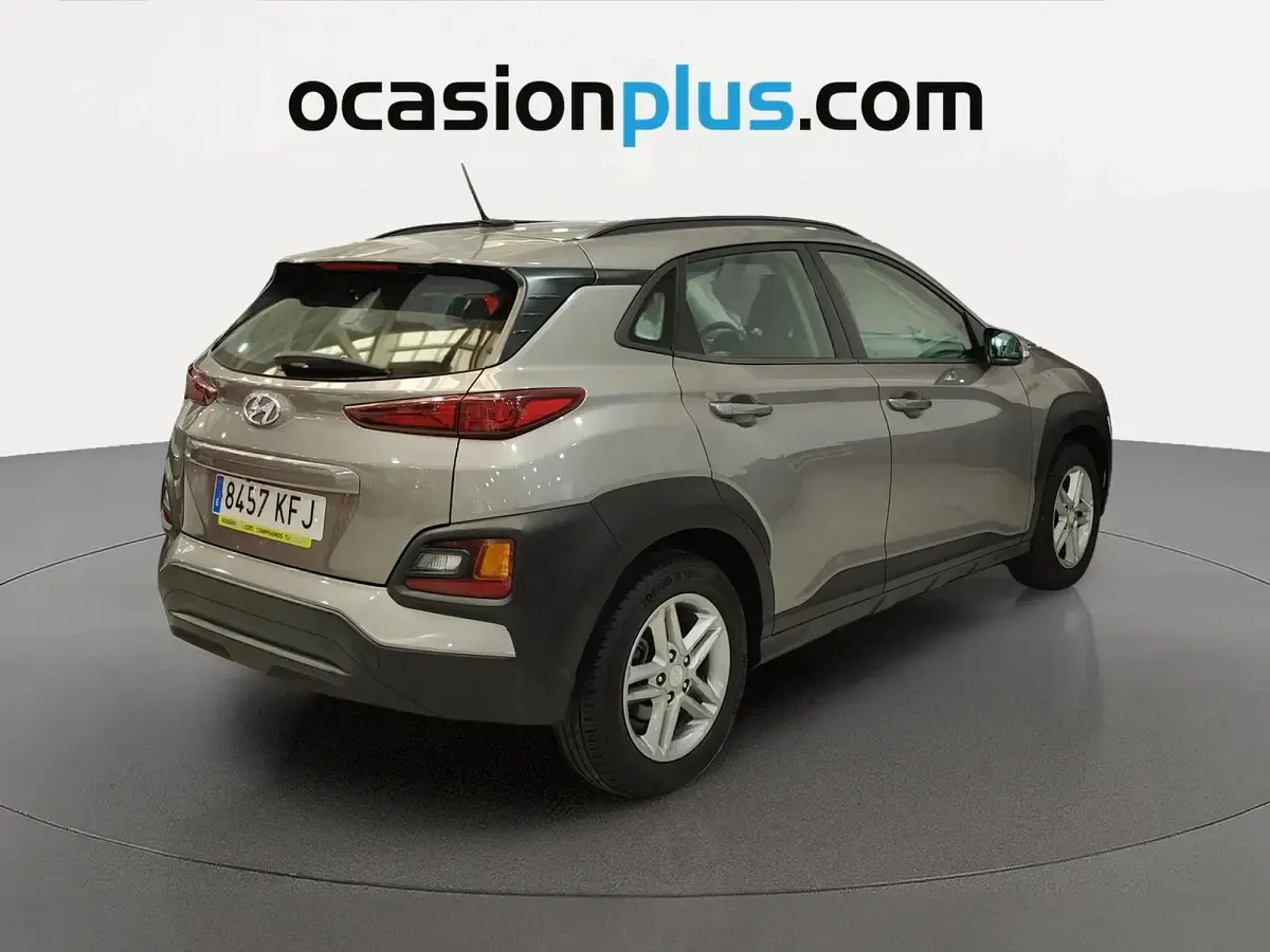 Usado Hyundai Kona 120 CV (88 kW) 2017 Gris SUV