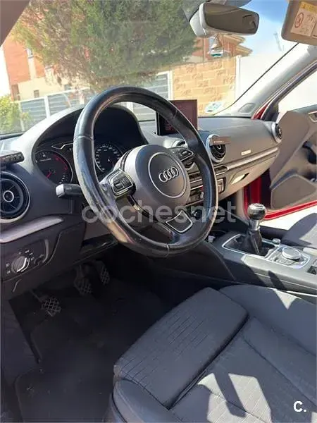 Usado Audi A3 S-Line 110 CV (80 kW) 2016 Rojo Berlina