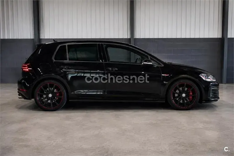 Usado VW Golf VII R 300 CV (220 kW) 2020 Negro Familiar