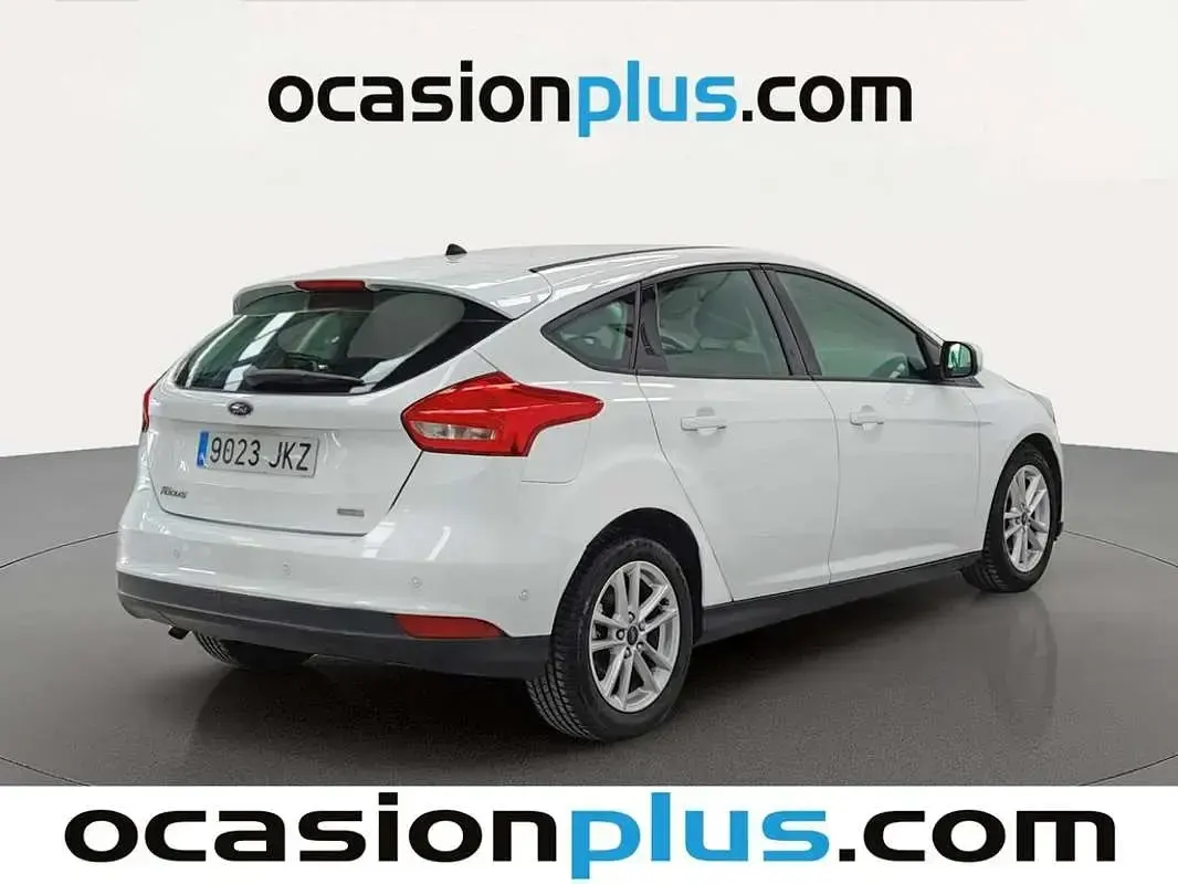 Usado Ford Focus Trend+ 125 CV (91 kW) 2015 Blanco Utilitario