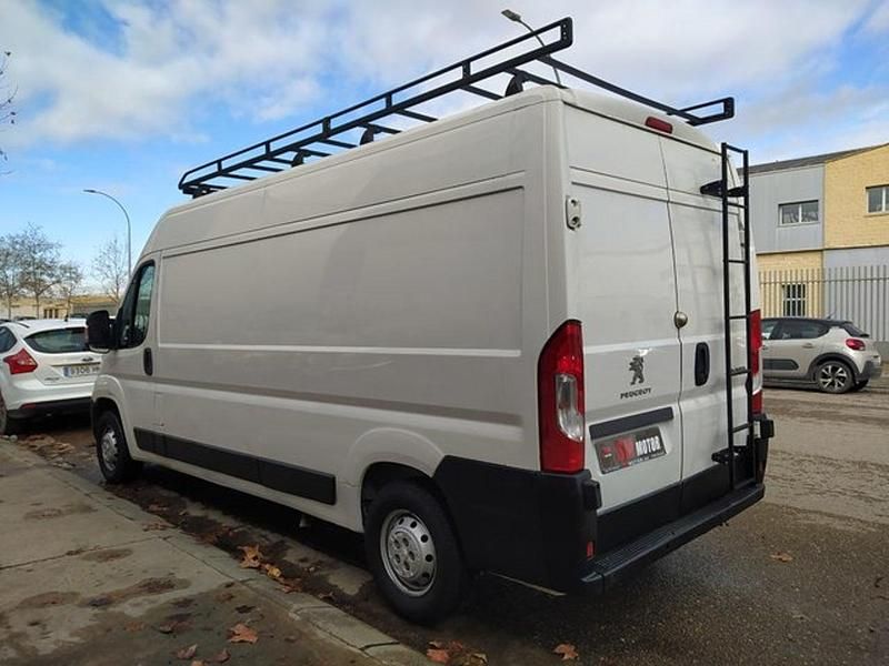 Usado Peugeot Boxer 140 CV (102 kW) 2019 Blanco Van