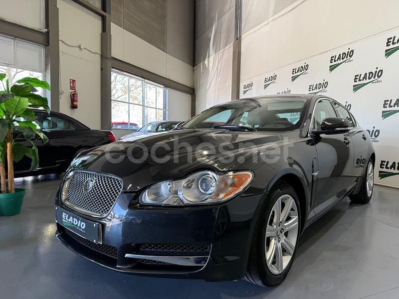 Usado Jaguar XF Luxury 240 CV (176 kW) 2011 Negro Berlina