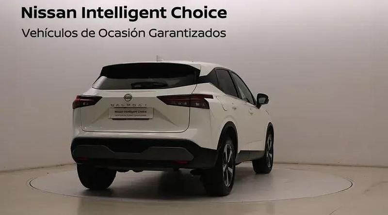 Usado Nissan Qashqai N-Connecta 140 CV (102 kW) 2023 Sapporo white (sólido) SUV