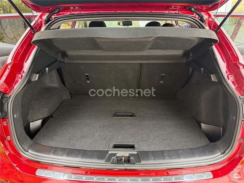 Usado Nissan Qashqai N-Connecta 115 CV (84 kW) 2019 Rojo SUV
