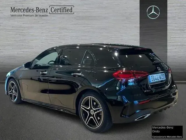 Usado Mercedes A180 136 CV (100 kW) 2025 Negro noche