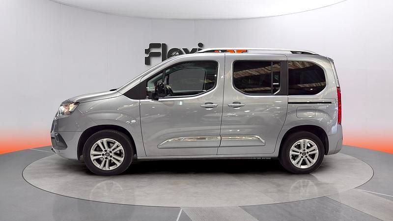 Usado Toyota Proace Verso Active 110 CV (80 kW) 2022 Gris Familiar