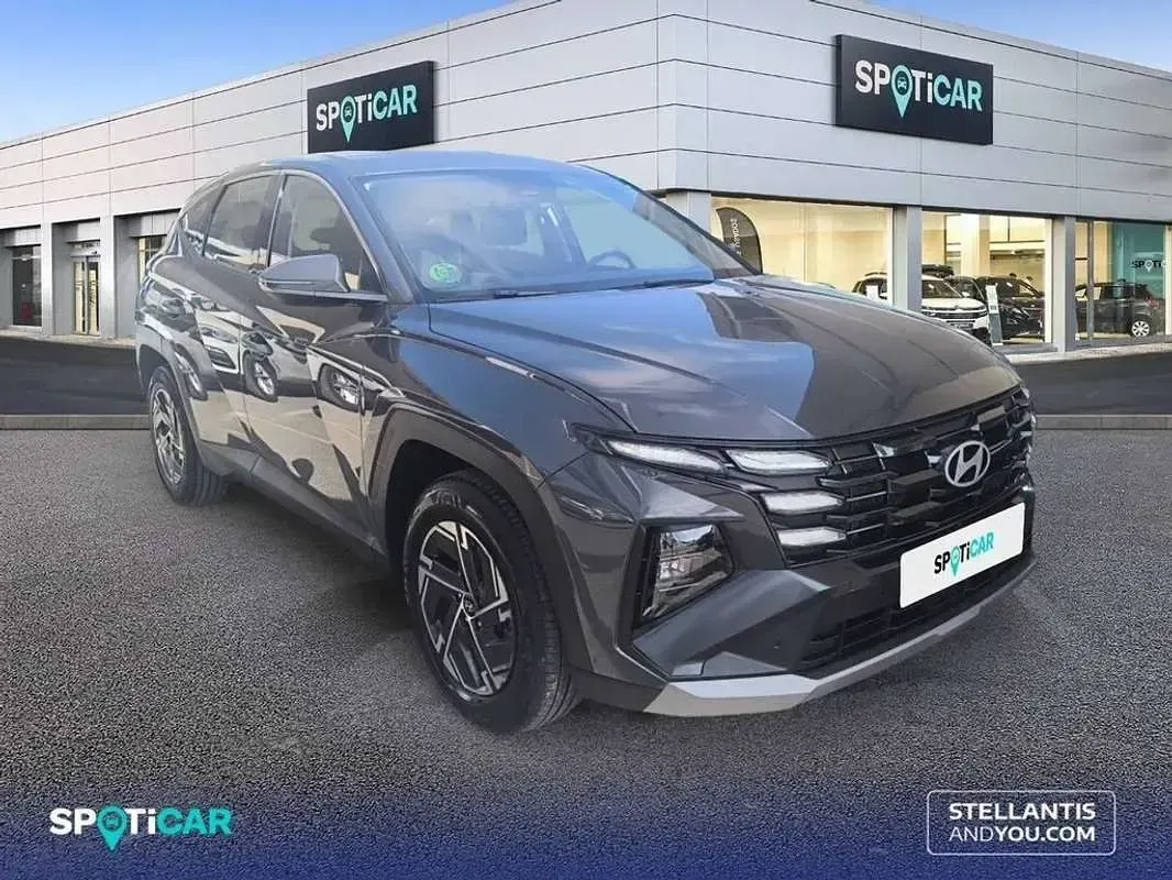 Usado Hyundai Tucson 160 CV (117 kW) 2025 Gris SUV