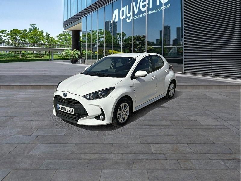 Blanco Usado 2021 Toyota Yaris Hybrid Active | 19.100 € (Precio justo) - Imagen 1/4