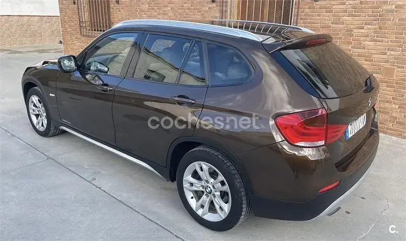 Usado BMW X1 Sport Line 143 CV (105 kW) 2010 Marrón SUV
