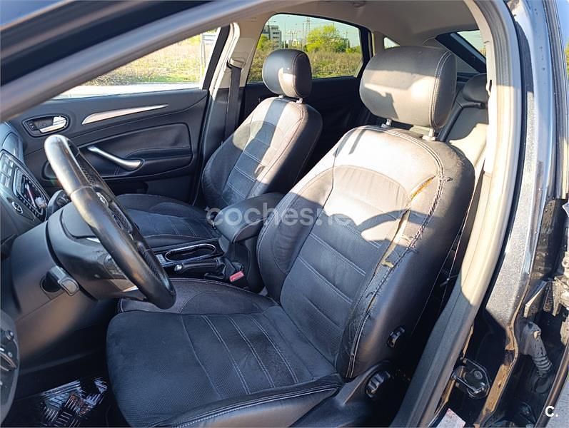 Usado Ford Mondeo Titanium 140 CV (102 kW) 2008 Negro Berlina