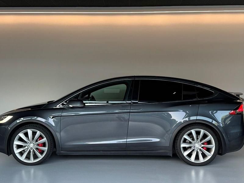 Usado Tesla Model X 567 kW (772 CV) 2018 Gris SUV
