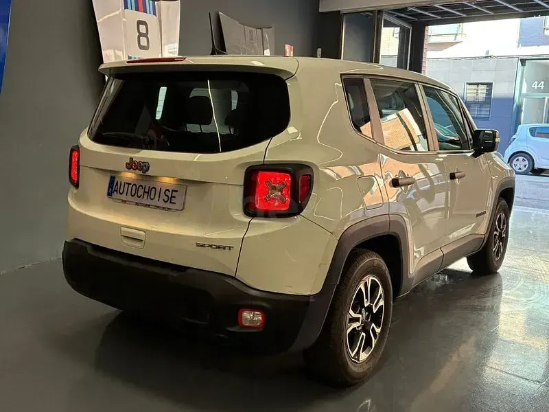 Usado Jeep Renegade Sport 120 CV (88 kW) 2019 Blanco SUV