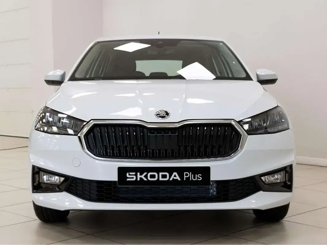 Usado Skoda Fabia Ambition 80 CV (58 kW) 2023 Blanco Utilitario
