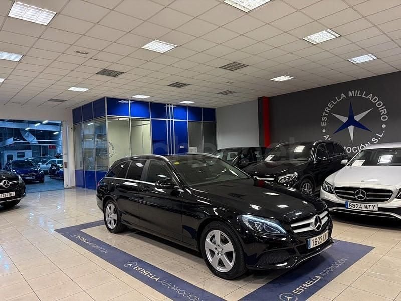 Usado Mercedes C220 170 CV (125 kW) 2015 Negro Familiar