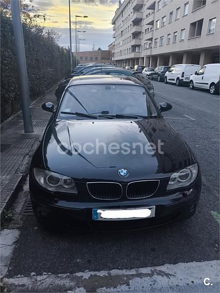 Negro Usado 2006 BMW 118 Utilitario | 5500 € (Precio justo) - Imagen 1/4