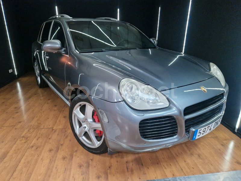 Usado Porsche Cayenne Turbo 450 CV (330 kW) 2005 Gris / plata SUV