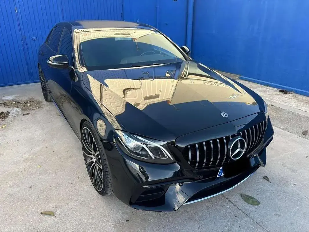 Usado Mercedes E450 366 CV (269 kW) 2019 Negro Berlina