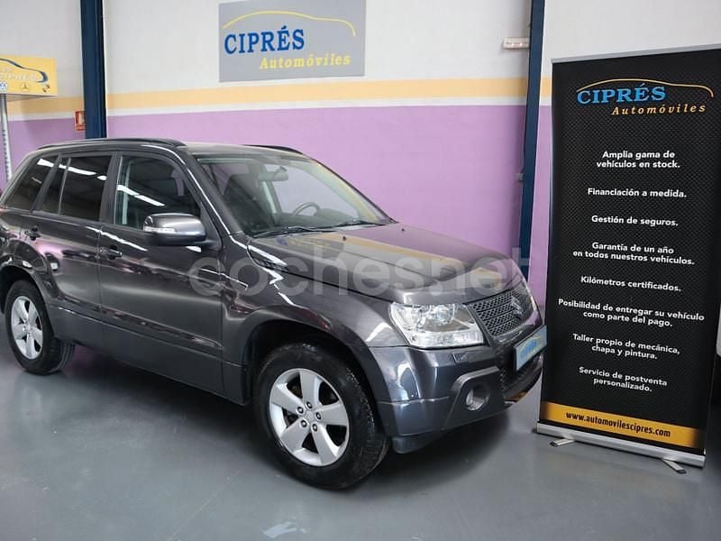 Gris / plata Usado 2011 Suzuki Grand Vitara SUV | 15.500 € (Super precio) - Imagen 1/4